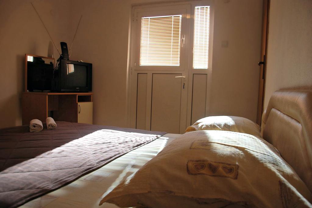 Apartmani Bonik Budva Bilik gambar