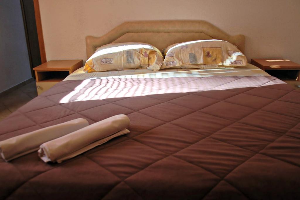 Apartmani Bonik Budva Bilik gambar